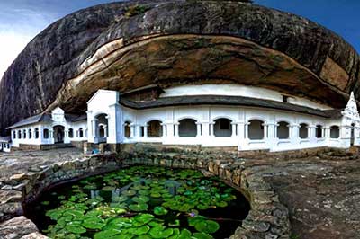 Sri Lanka Dambulla Cave Temple | elephanttoe.com