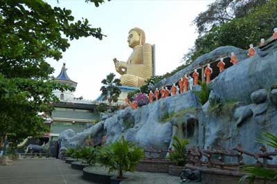 Dambulla Cave Temple | elephanttoe.com