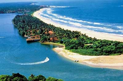 Bentota Beach Sri Lanka | elephanttoe.com