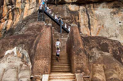 Climb Sigiriya Rock | elephanttoe.com
