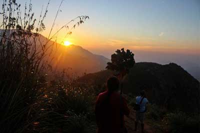 Sun Set Ella Sri Lanka | elephanttoe.com